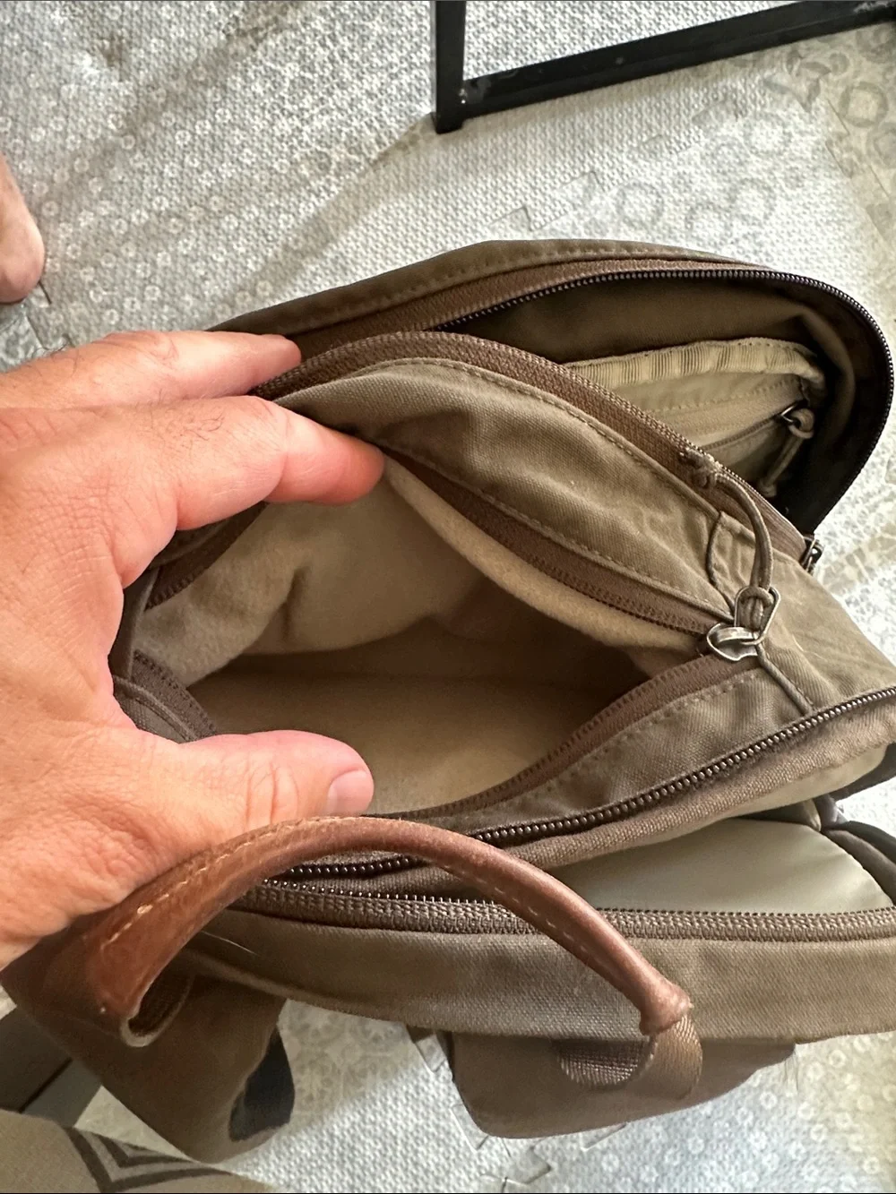 Fjällräven Räven 28L Backpack – Green – Excellent Condition